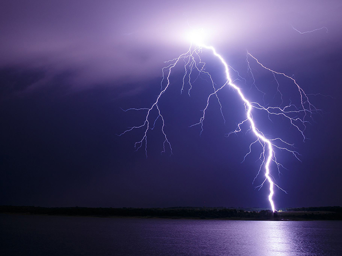 防雷檢測(cè)教程：保護(hù)設(shè)備安全，從容應(yīng)對(duì)雷電侵襲